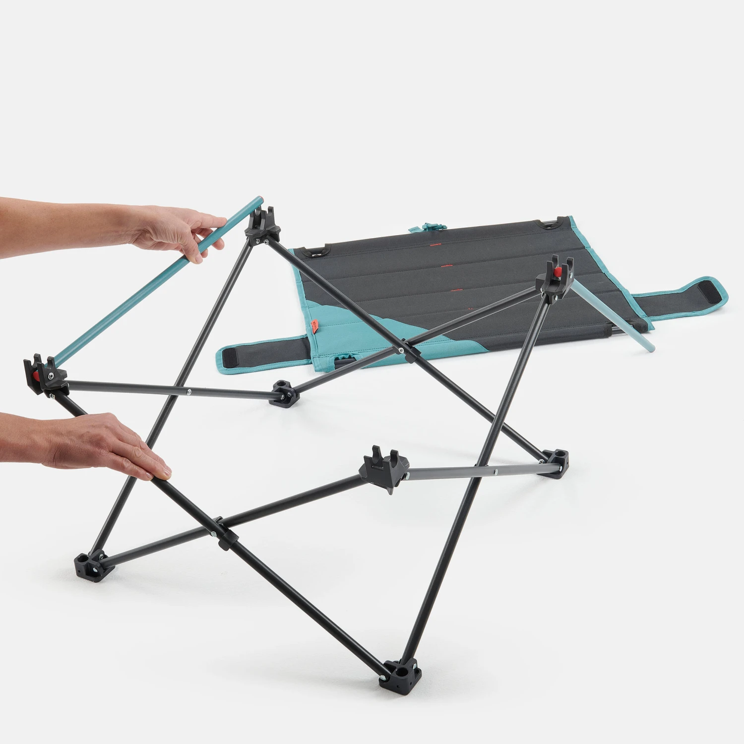 Quechua LOW FOLDING CAMPING TABLE MH100 Grey - Image 13