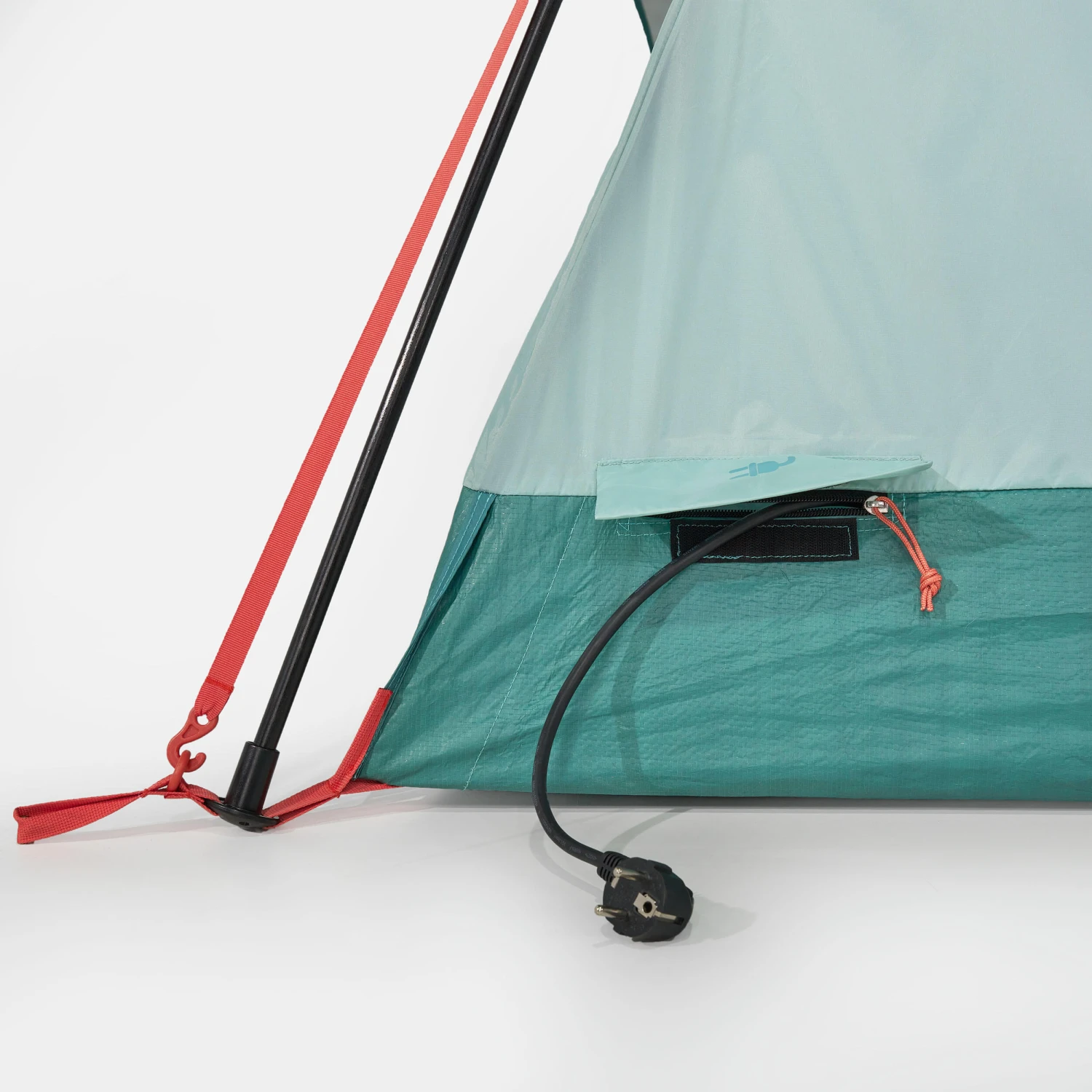 Quechua 6 Man Tent With Poles - Image 13